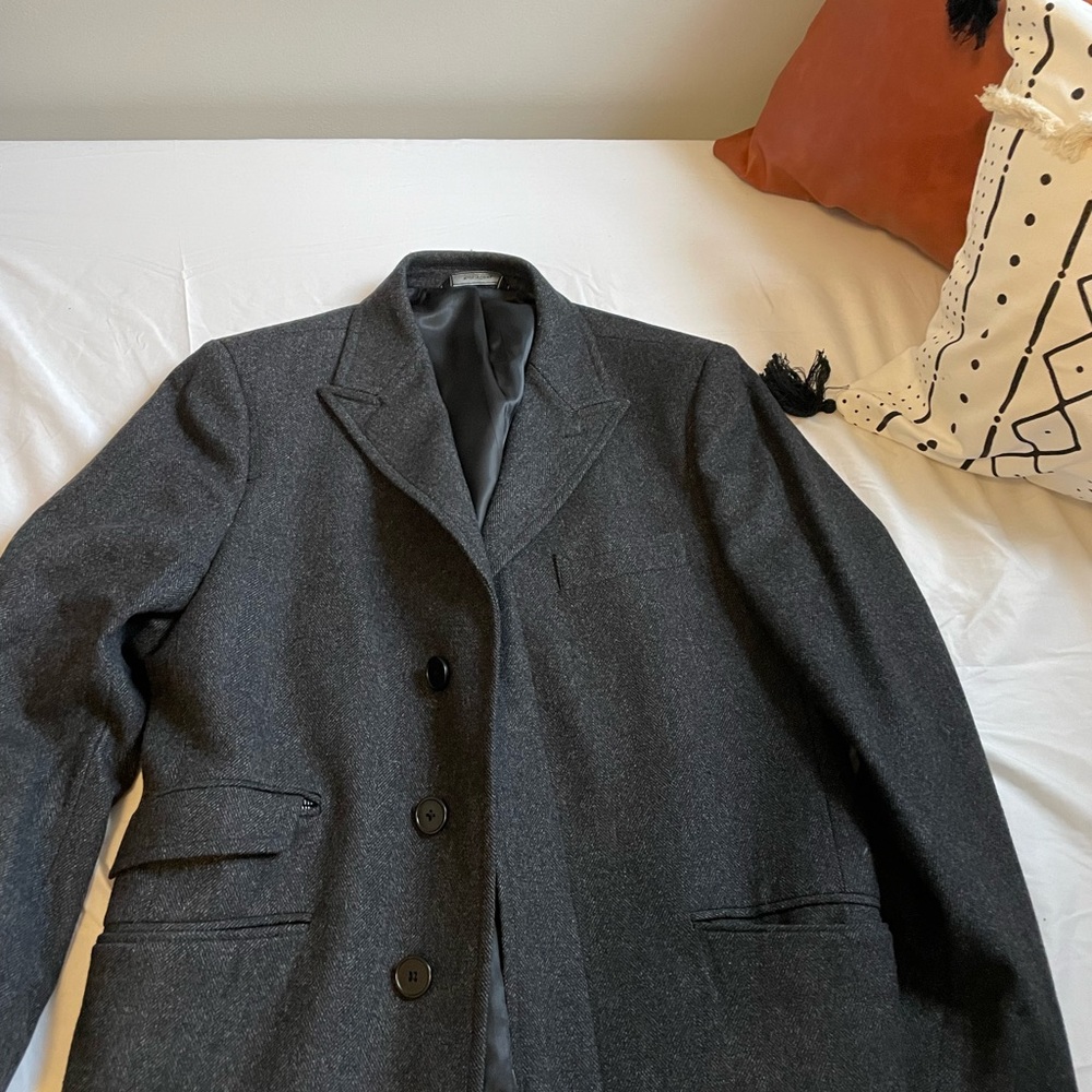 Jack victor gray overcoat. Size 38s.
